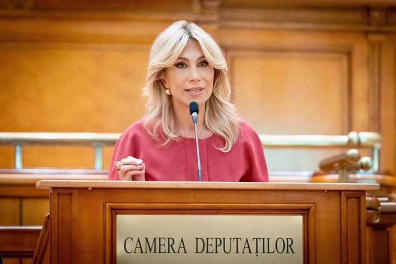 Raluca Turcan (PNL): Un guvern cu miniştri PSD ar fi, în momentul acesta, unul dintre cele mai proaste lucruri care i s-ar putea întâmpla României / Ar însemna să punem frână reformelor exact când România încearcă să se mişte. Ar fi o catastrofă