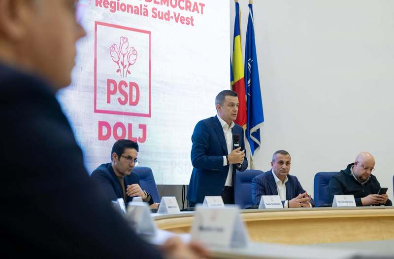 Liderii PSD se întâlnesc la Sinaia, cu o zi înainte de începutul sesiunii parlamentare de toamnă. O nouă majoritate parlamentară, care să voteze un nou guvern, prioritatea social-democraților