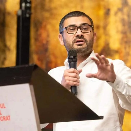 Fostul ministru al Muncii Florin Manole, explicaţii despre deplasarea în Mykonos: Delegaţia economică a fost organizată de CCIR care a acoperit şi toate costurile. Am participat pentru a acoperi temele referitoare la legislaţia muncii