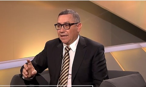 Victor Ponta, despre zborul în insula Mykonos: Am avut un prânz. Ne-am întâlnit nişte oameni din străinătate care fac investiţii mari în Europa / Domnul Deliorga n-a stat cu noi 
