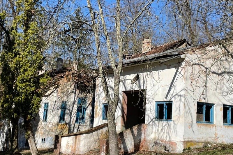 Alfred Simonis acuză Guvernul că nu predă taberele şcolare din Timiş pentru a putea fi renovate: Răspunsul neoficial este că angajaţii care le deservesc nu pot fi transferaţi pentru că nu pot fi nici disponibilizaţi, nici relocaţi