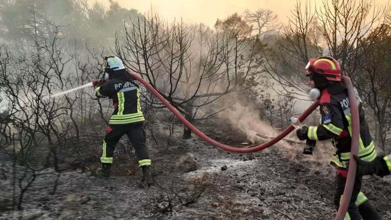 Ilie Bolojan, mesaj de Ziua Pompierilor: Sunt oamenii pe care te poţi baza mereu, indiferent de oră sau de pericol / Vă mulţumim pentru curajul de care daţi dovadă