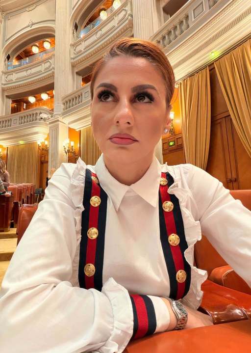 Fostul deputat S.O.S România Andreea-Petronela Cîmpianu îşi anunţă trecerea la PNL