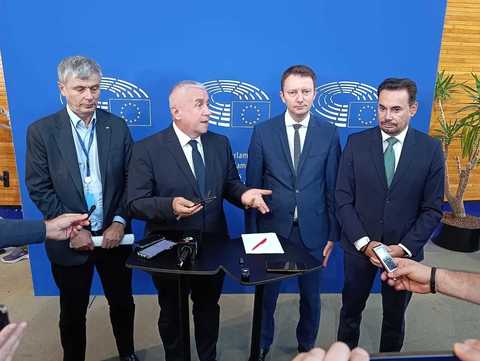 Liberalii resping ideea unei noi colaborări cu PSD la guvernare. Siegfried Mureşan: „Este ca şi cum Putin l-ar invita pe Zelenski să i se alăture pentru a fi agresat în continuare”

