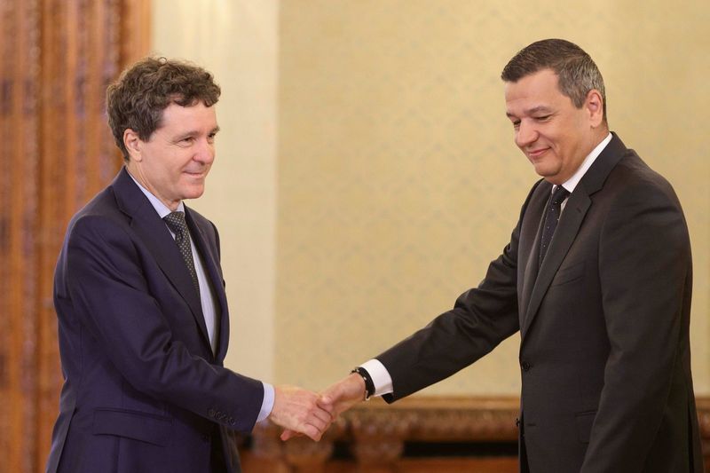 Consultări la Cotroceni - Grindeanu: I-am spus preşedintelui că suntem pregătiţi să preluăm guvernarea Ne dorim să conducem Guvernul, suntem îndreptăţiţi să facem acest lucru / Atac la Bolojan - VIDEO