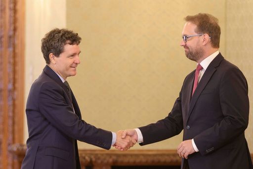 Consultări la Cotroceni - Fritz: USR vrea să facă parte din soluţii. Menţinem propunerea Siegfried Mureşan / Suntem deschişi să discutăm şi o altă nominalizare / Alt scenariu - două guverne minoritare succesive, sub conducerea aceluiaşi premier - VIDEO