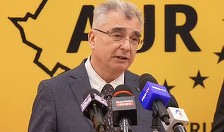 Petrişor Peiu (AUR): Nu cred că toţi parlamentarii PNL vor vota guvernul Mureşan, dacă va ajunge la vot, din discuţiile pe care le aud de la colegii liberali / Este un fel de campionat pe care l-a declanşat, de a nu lua voturi de la alte partide