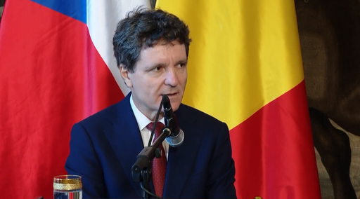 Nicuşor Dan: Politicienii trebuie să se uite către persoanele care le-au dat mandatul şi în momentul în care o imensă majoritate a românilor spun că această criză trebuie să se termine, sunt şanse bune ca politicienii să fie convinşi să ajungă la un acord