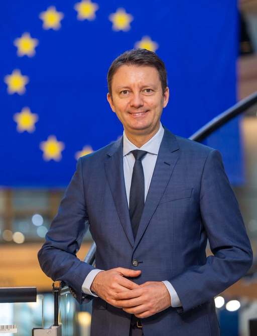 Siegfried Mureşan: Retrogradarea înseamnă că totul se schimbă în relaţia cu investitorii: mai puţine investiţii, mai puţine locuri de muncă, dobânzi mai mari, datoria va fi mai greu de plătit, iar fiecare om ar resimţi acest lucru imediat/ Populismul costă