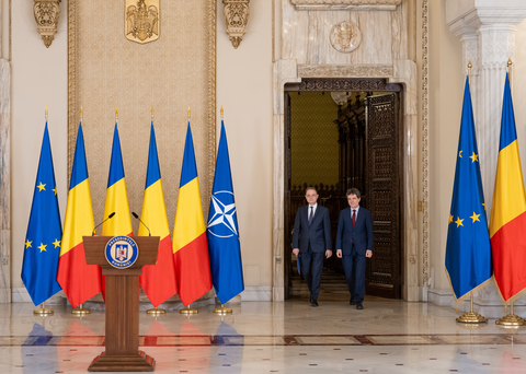 Premierul desemnat Luca Niculescu începe întâlnirile cu partidele, pentru negocierea unei majorităţi în Parlament pentru guvernul său / Primele discuţii, cu PSD, PNL şi UDMR, la sediile lor