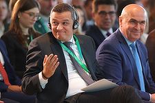 Schimbul de replici Grindeanu-Bolojan continuă - Grindeanu: Domnule Bolojan, blocajul din economie şi lipsurile cu care se confruntă românii nu dispar pentru că alegeţi să le trataţi cu ironie. Participarea PNL la guvernare nu este un favor făcut PSD