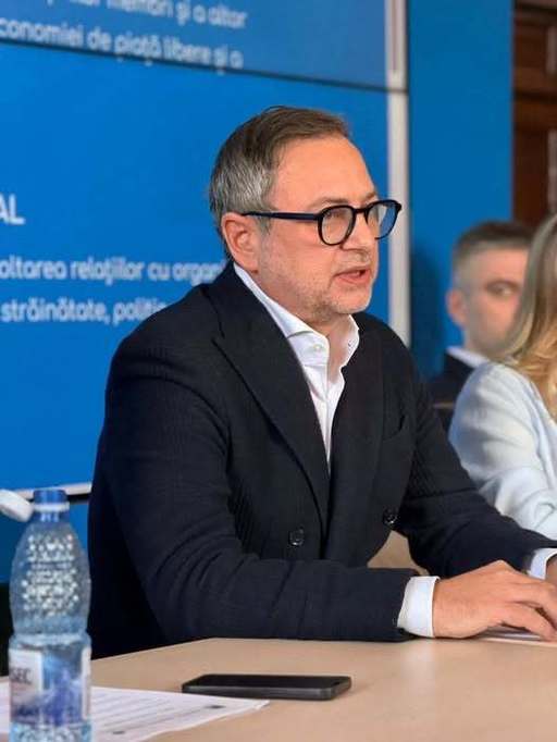 Dan Motreanu: Deschiderea spre dialog şi parteneriat afişată de PSD nu este decât un joc duplicitar, menit să justifice negocierile subterane / Dacă PSD este la guvernare, PNL este în opoziţie