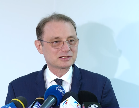Luca Niculescu: Preferinţa mea este de a a avea mai curând un guvern politic, pentru că există o responsabilitate mai mare şi din partea partidelor care îl votează şi care fac parte din acest guvern/ Ce spune despre structura Guvernului
