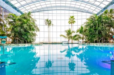 Therme Bucureşti are cel mai spectaculos sistem de tobogane din Europa. VIDEO