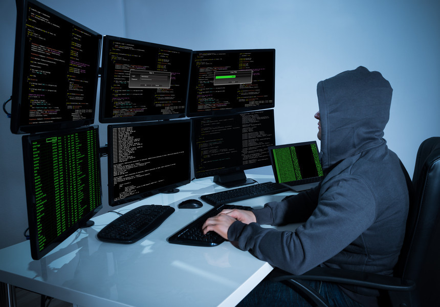 Specialist în securitate IT: Un atac informatic costă 40.000 de dolari şi îi poate aduce unui infractor 500.000 de dolari 