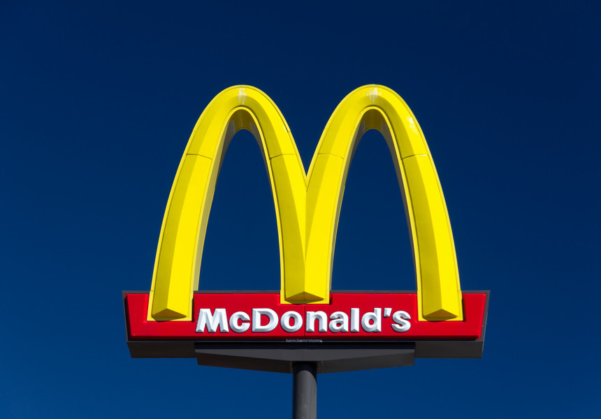 McDonald’s a mărit lefurile angajaţilor debutanţi cu 21%, salariul de intrare brut a ajuns la 1.450 de lei