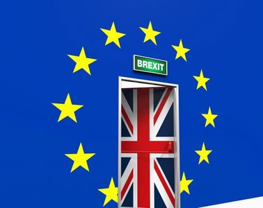 Banca Angliei avertizează că Brexitul va încetini creşterea economică