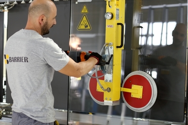 
Producătorul de tâmplărie Electric Plus a investit 7 milioane de euro într-o fabrică şi o hală nouă, la Bacău

