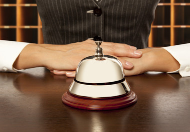 Consiliul Concurenţei face o anchetă la agenţiile de turism, suspectate că fixează preţuri minime la pachetele turistice