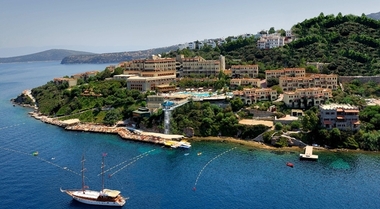 Burcea, ANAT: Agenţiile de turism nu se înţeleg pe lucrurile mărunte, cum să se înţeleagă la preţuri? Problema este la agenţiile mici, care revând pachetele turistice

