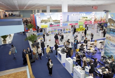 Consiliul Concurenţei anchetează 12 agenţii de turism, multe dintre ele au reprezentanţi în conducerea ANAT - surse