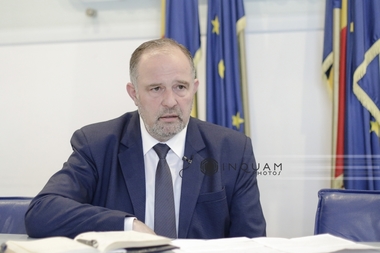 CFR Călători vrea ca Guvernul să-i plătească aproape 500 milioane euro, reprezentând subvenţii neachitate în perioada 2008-2013