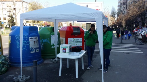 Bucureştenii care reciclează deşeuri electronice, premiaţi cu cazare şi masă gratuită de hotelieri

