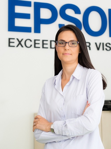 Epson: Piaţa de proiectoare va creşte anul acesta cu 25%, Euro 2016 şi investiţiile din segmentul Horeca vor fi principalele motoare de creştere a vânzărilor 