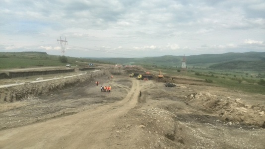 Costescu: Lucrările la partea demolată a Autostrăzii Sibiu-Orăştie, gata în septembrie. Nu înseamnă neapărat reluarea traficului