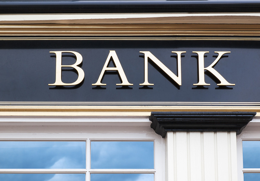 Programul băncilor de Paşte: majoritatea agenţiilor sunt închise, cu excepţii în centre comerciale şi hypermarketuri