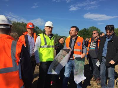 CNADNR: Lucrările la două secţiuni din lotul 4 al autostrăzii Lugoj-Deva, blocate de lipsa autorizaţiei de construcţie, ar putea reîncepe în iulie