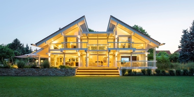 Nemţii de la Huf Haus intră pe piaţa locală a construcţiilor şi deschid primele case showroom în toamnă