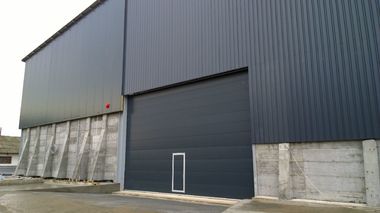 Producătorul de tâmplărie Electric Plus a proiectat cele mai mari uşi industriale din România şi estimează afaceri mai mari cu 30% în acest an, până la 26 mil. euro 