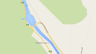 Circulaţia pe Valea Oltului, întreruptă duminică dimineaţă timp de trei ore din cauza unor lucrări în apropiere de Cozia