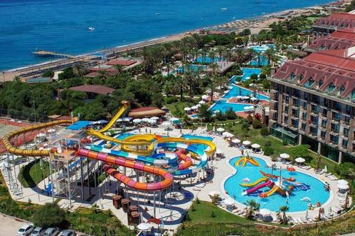 Primele efecte ale atentatelor: Numărul de turişti români în Turcia ar putea scădea cu 20% în acest an