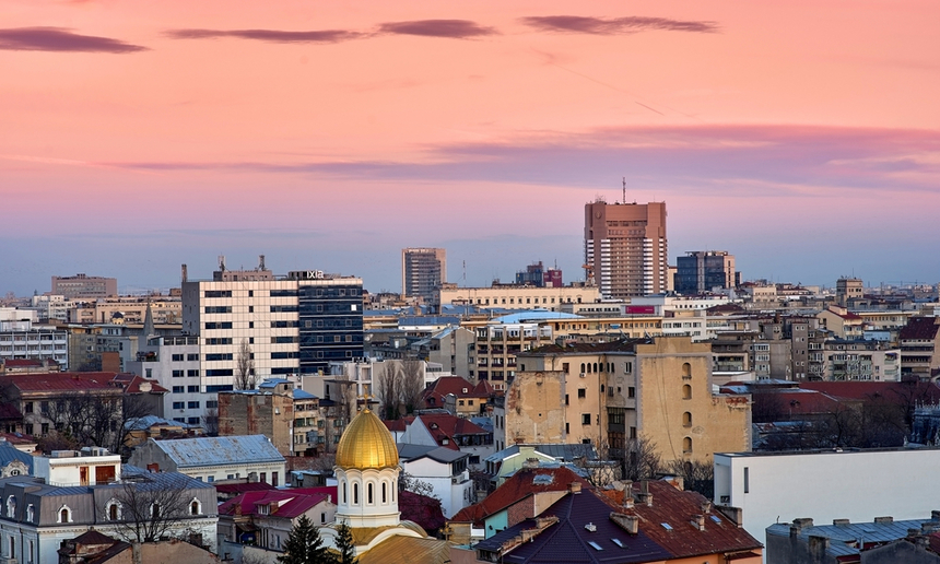 Românii au făcut aproape 300.000 de tranzacţii imobiliare în primele patru luni din 2016