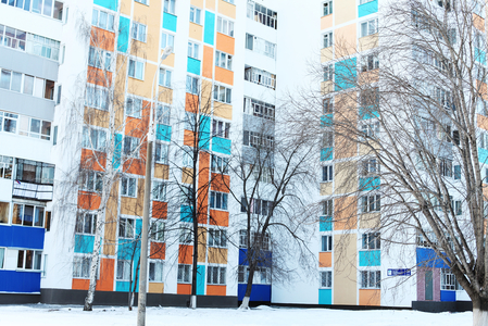 STUDIU: Doar trei din zece români sunt mulţumiţi de locuinţa cumpărată