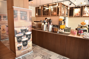 
Gloria Jean’s a investit peste 140.000 de euro în relocarea cafenelei de pe Nerva Traian pe Bulevardul Unirii
