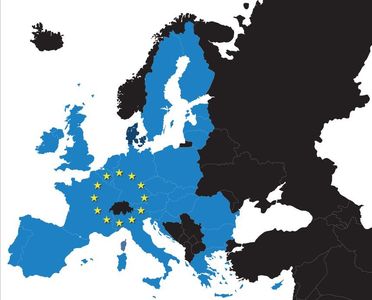 Acţiunile europene au trecut pe o uşoară scădere, cu o zi înainte de referendumul din Marea Britanie