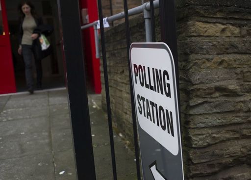 Autorităţile de reglementare din Marea Britanie au cerut băncilor să aibă rezerve de numerar în caz de Brexit