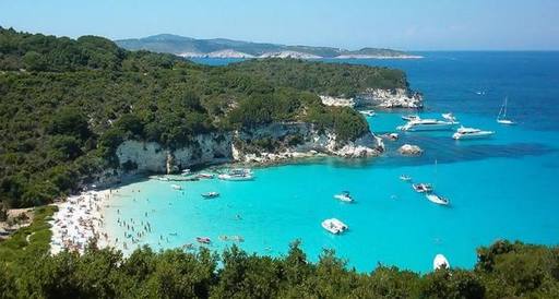 Mareea: Sfârşitul anului şcolar şi universitar a adus un boom al rezervărilor; o treime din turişti plătesc vacanţele în rate