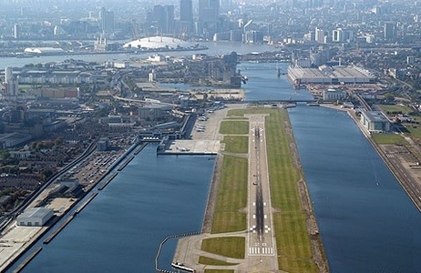 Guvernul britanic a aprobat extinderea aeroportului London City, într-un proiect de 344 milioane de lire sterline