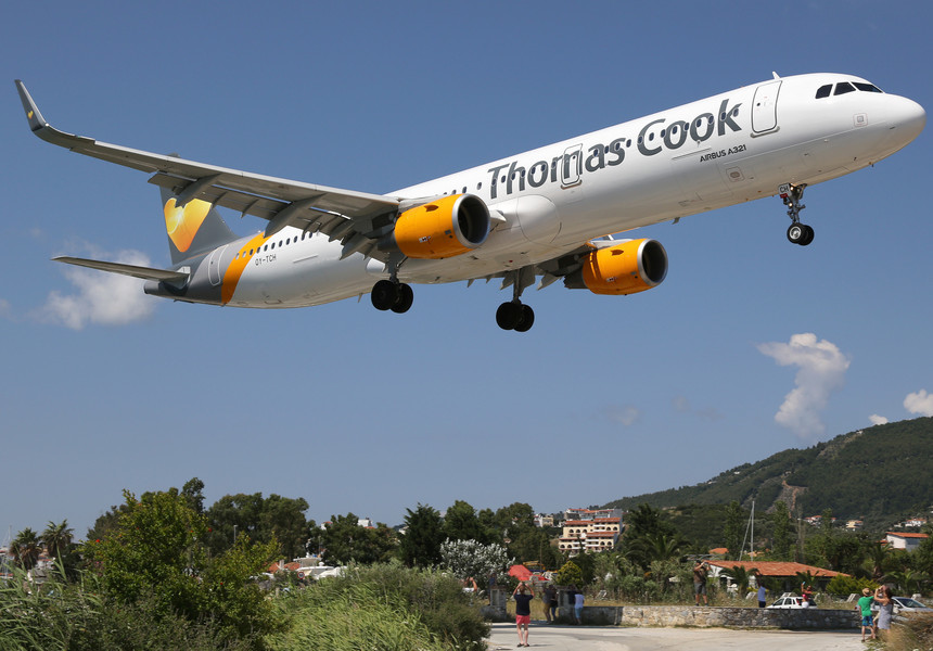 Thomas Cook a redus estimările de profit pentru anul fiscal 2016, din cauza atacurilor teroriste