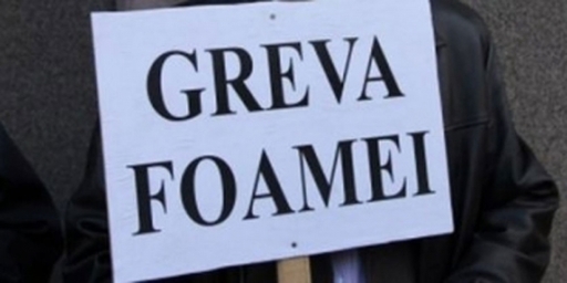 Fermierii protestează la Guvern: ”Nu plecăm până nu ni se rezolvă problemele” 