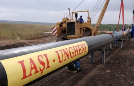 Transgaz a semnat acord de colaborare în domeniul interconectării de gaze naturale cu o firmă din Republica Moldova. Gazoductul Iaşi-Ungheni, inaugurat cu mare pompă acum doi ani, este nefolosit

