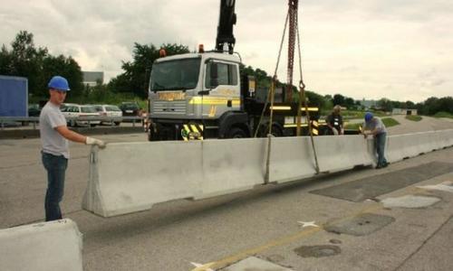 CNADNR a finalizat montarea de separatoare din beton pe DN1 între pasajul Băneasa şi intrarea în Otopeni