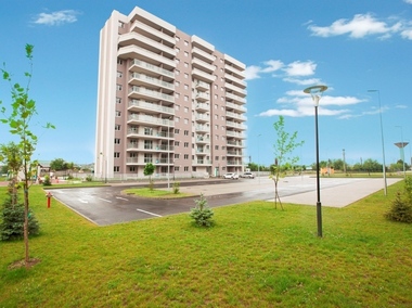 Dezvoltatorii imobiliari iau locul băncilor şi vând locuinţe în rate cu plata la dezvoltator