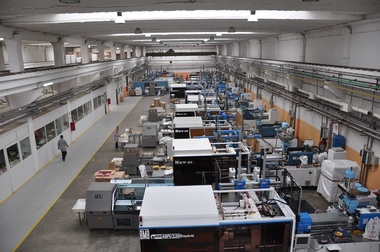 
Producătorul italian de veselă de unică folosinţă Gold Plast a investit, în ultimii zece ani, aproximativ 30 de milioane de euro în fabrica de la Topoloveni 
