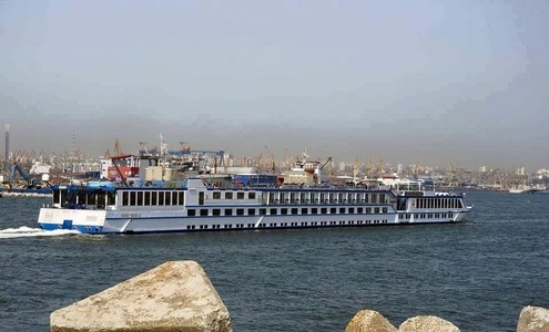 Administraţia Porturilor Maritime şi şase firme de pilotaj şi remorcaj, amendate cu 5 milioane euro de Consiliul Concurenţei pentru constituirea de carteluri în porturile de la Marea Neagră. Firma de stat a primit cea mai mare amendă