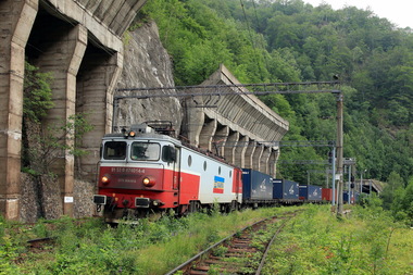 Guvernul a aprobat bugetul CFR Marfă pentru 2016, care prevede un profit brut de 3 milioane lei. Compania de stat taie cheltuielile cu 10%